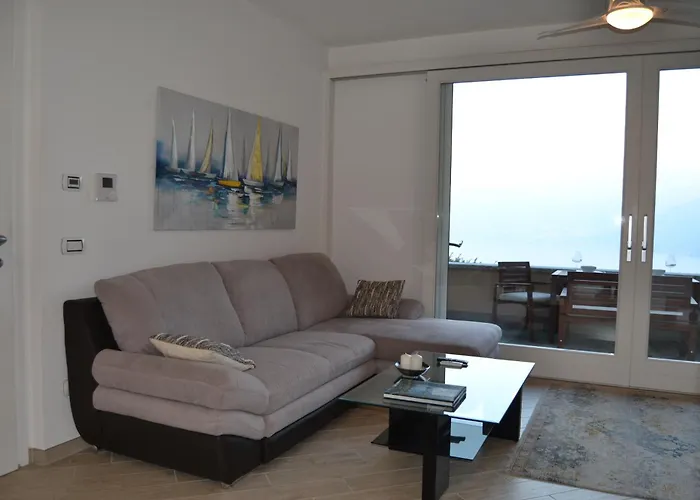 View - Con Vista! メナッジョ